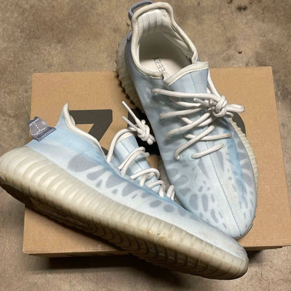 Adidas yeezy size 8 men women 9